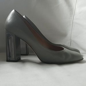 Salvatore Ferragamo Ninfea 85 Lucite block pump